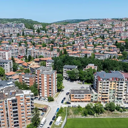 Yono - Spacious 2-bedroom Near Center & Stadium Апартамент *