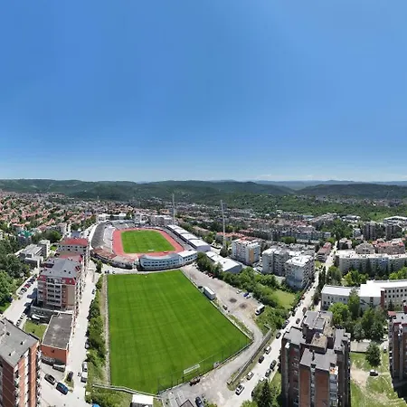 Yono - Spacious 2-bedroom Near Center & Stadium Велико Търново