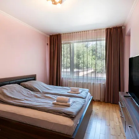 Апартамент Yono - Spacious 2-bedroom Near Center & Stadium *