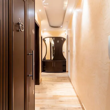 Апартамент Yono - Spacious 2-bedroom Near Center & Stadium *